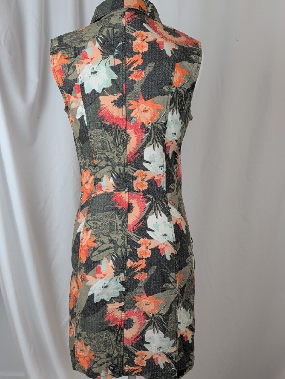 Bench Floral Wrap Mini Dress NWOT Side Zipper W/ Pockets XS - Picture 9 of 16